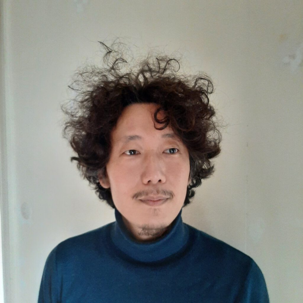 Jung-Jae Kim ist ein Saxophonist, Komponist und Musiklehrer aus Südkorea